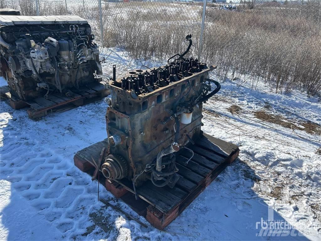 Detroit DD15 Engines