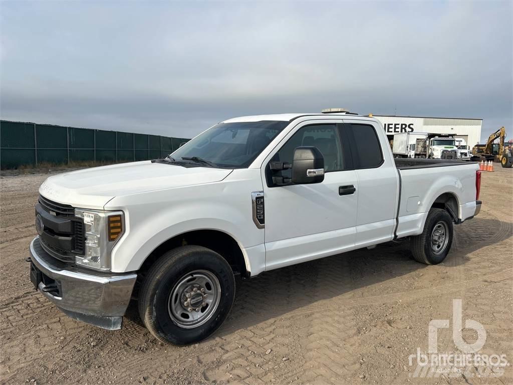 Ford F-250 Pick up/Dropside