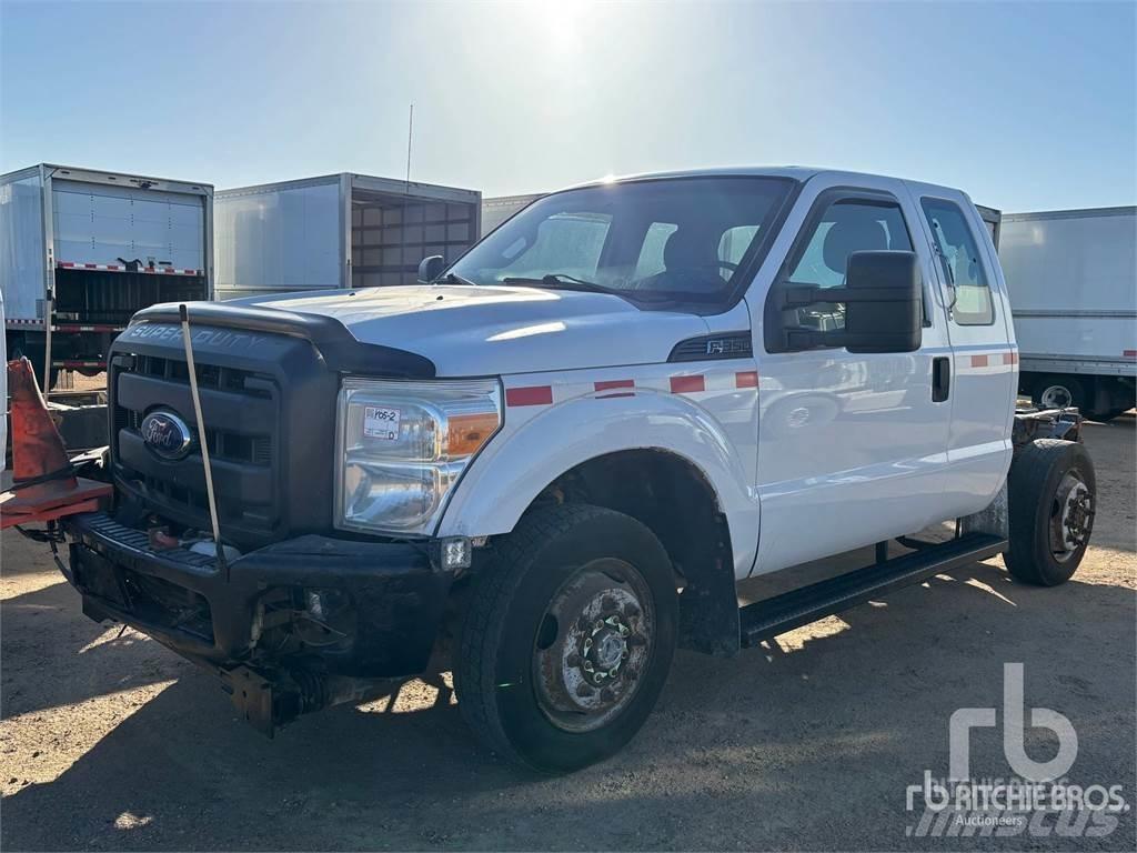 Ford F-350 Chassis Cab trucks