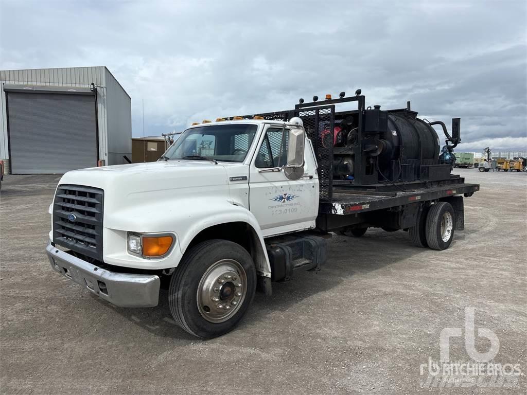 Ford F800 Bitumen sprayers