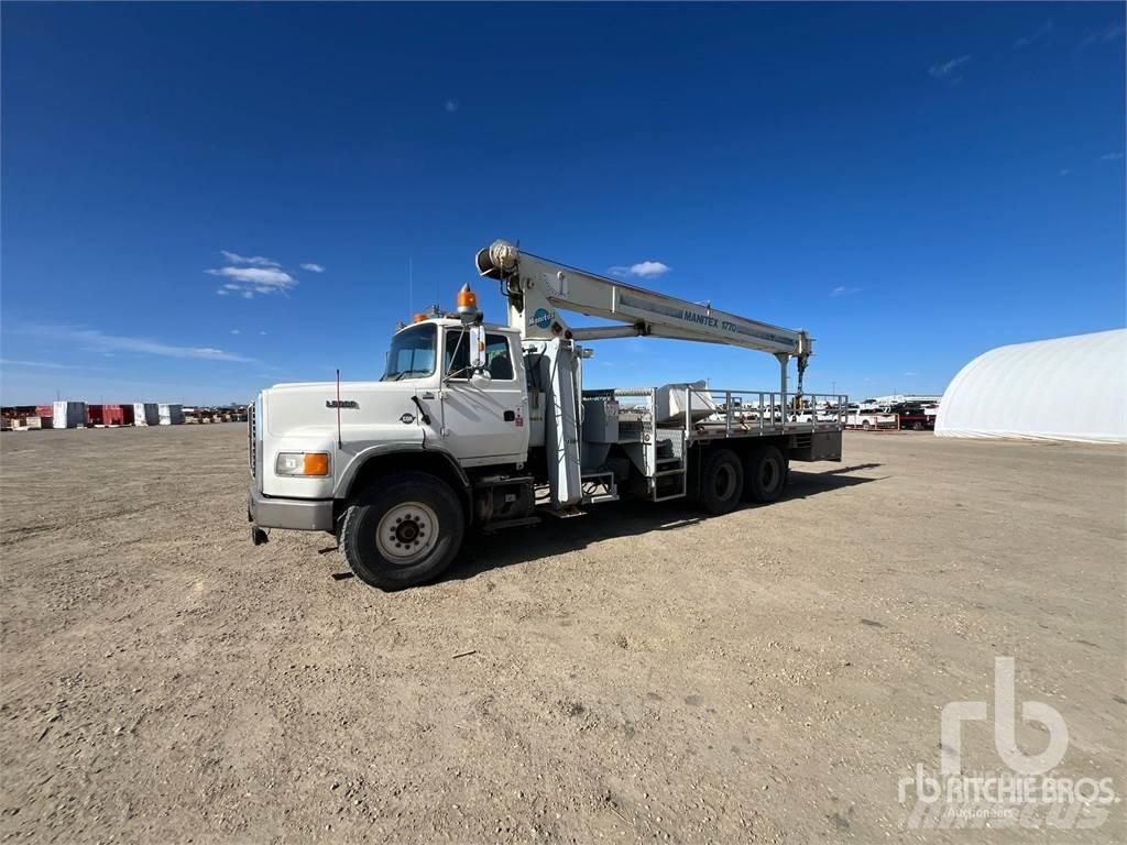 Ford L9000 Truck mounted cranes