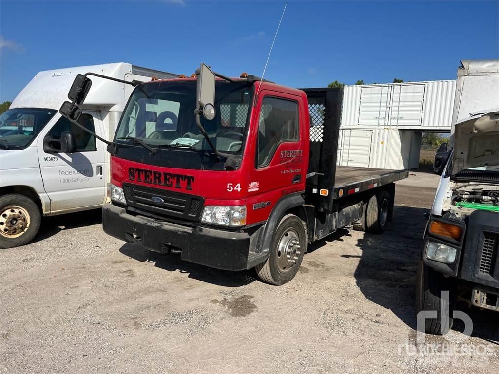 Ford LCF550 Flatbed / Dropside trucks