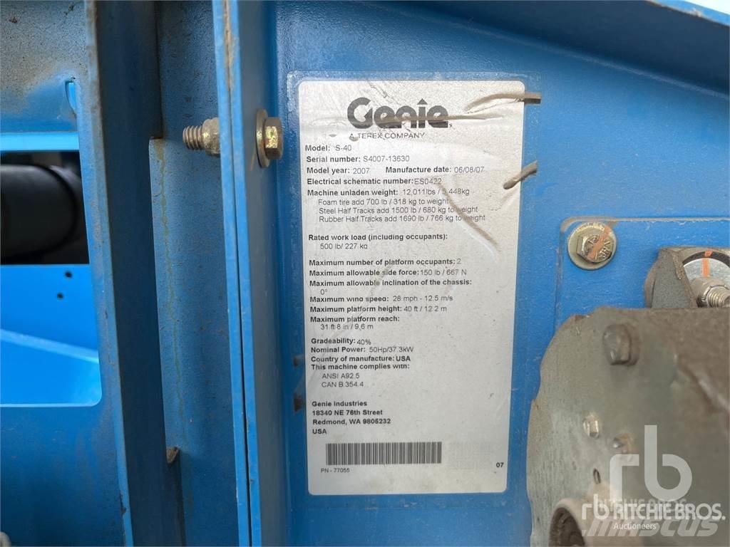Genie S40 Articulated boom lifts