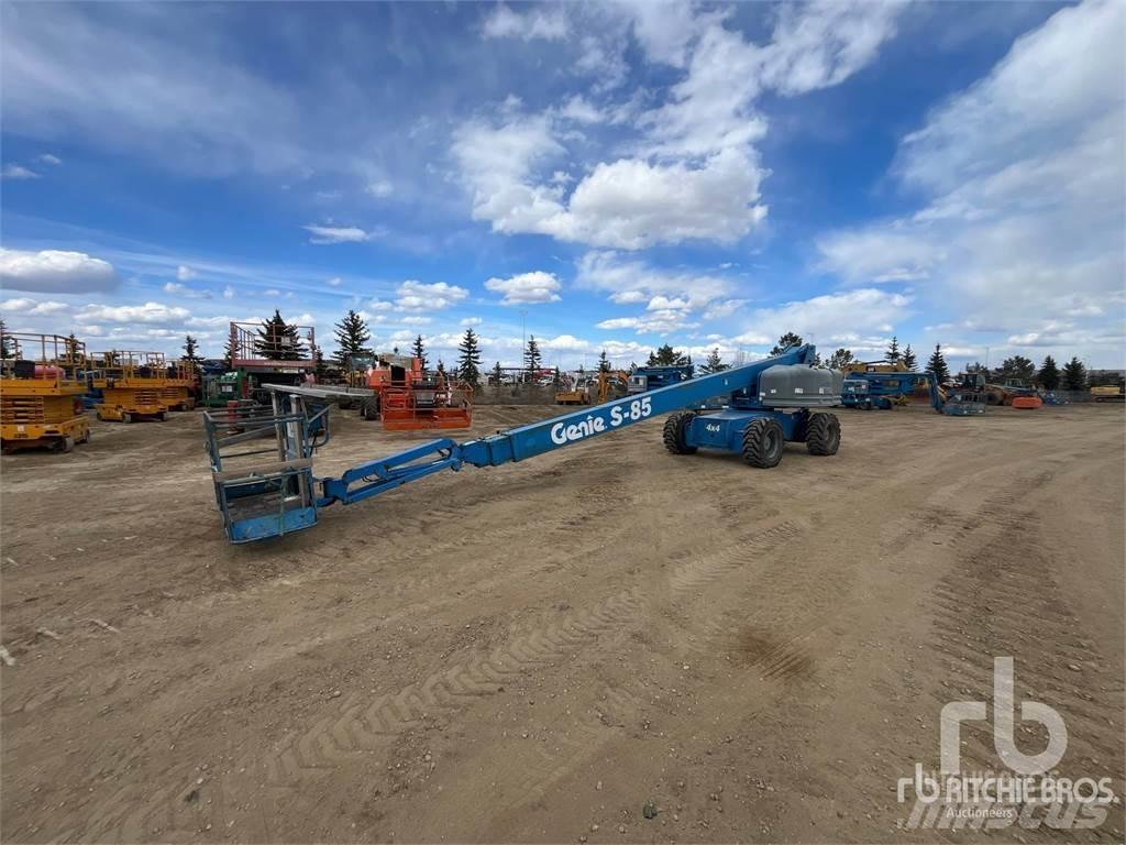 Genie S85 Articulated boom lifts