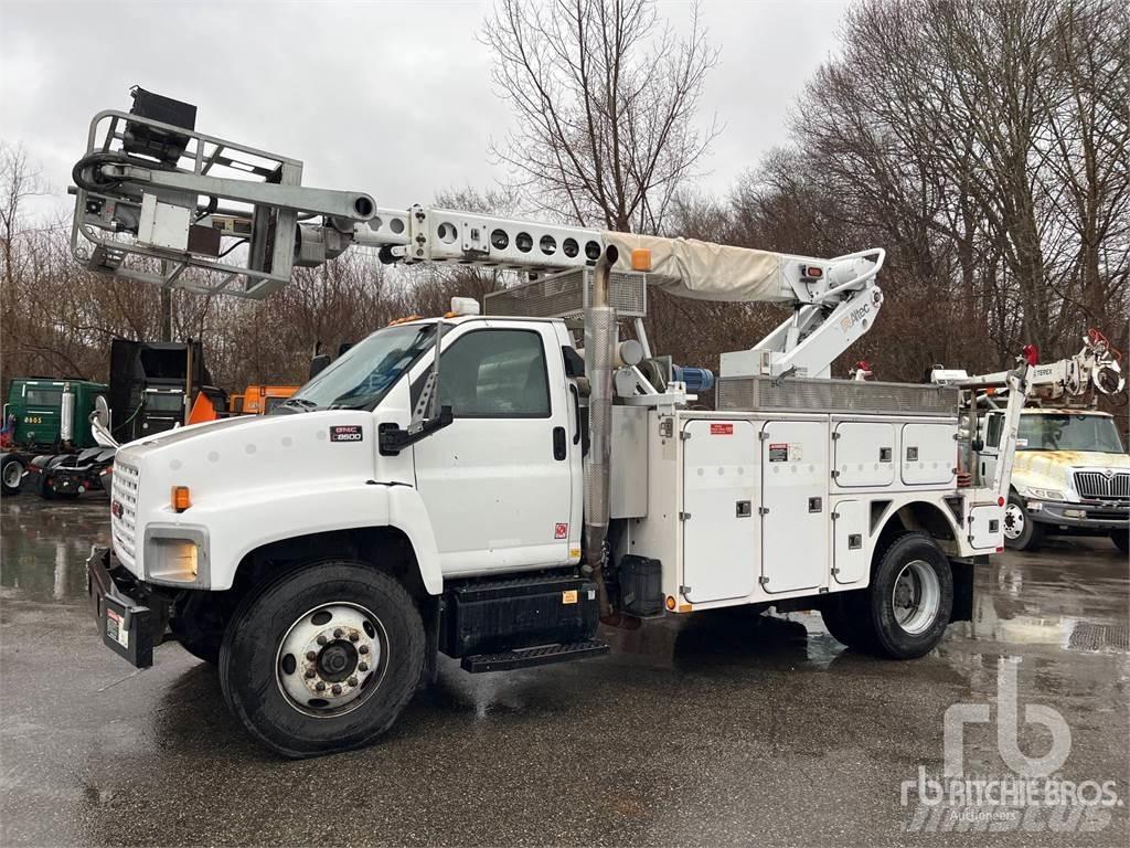 GMC C8500 Trailer mounted platforms