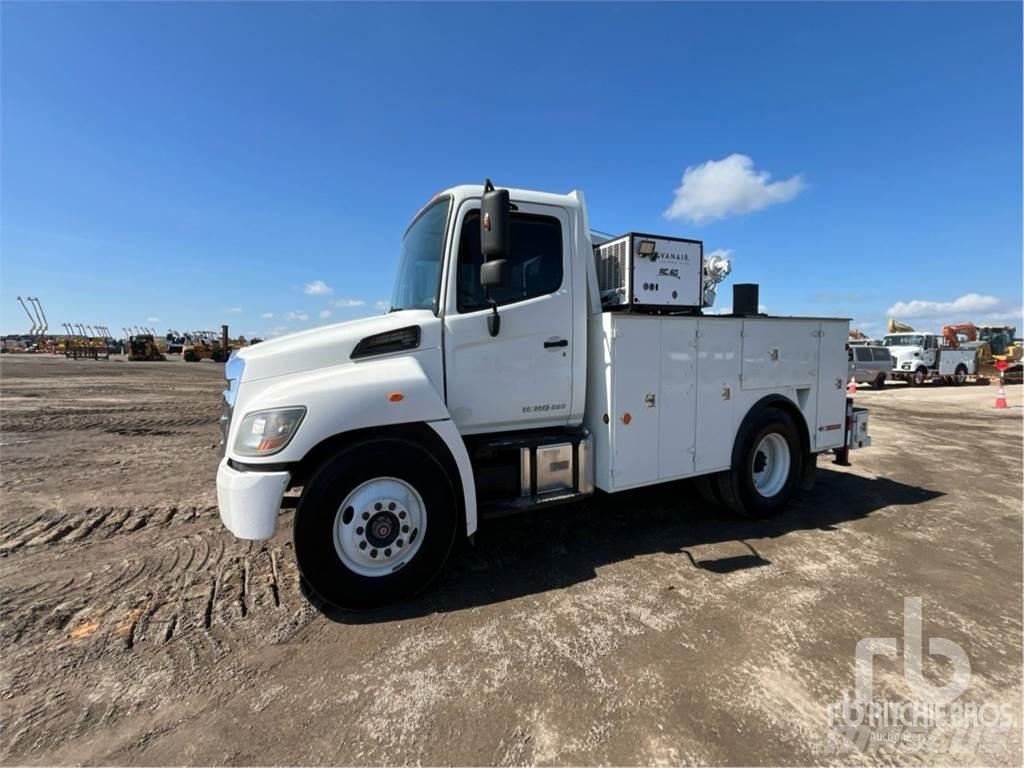 Hino 338 Municipal / general purpose vehicles