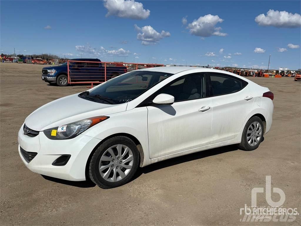Hyundai ELANTRA Cars