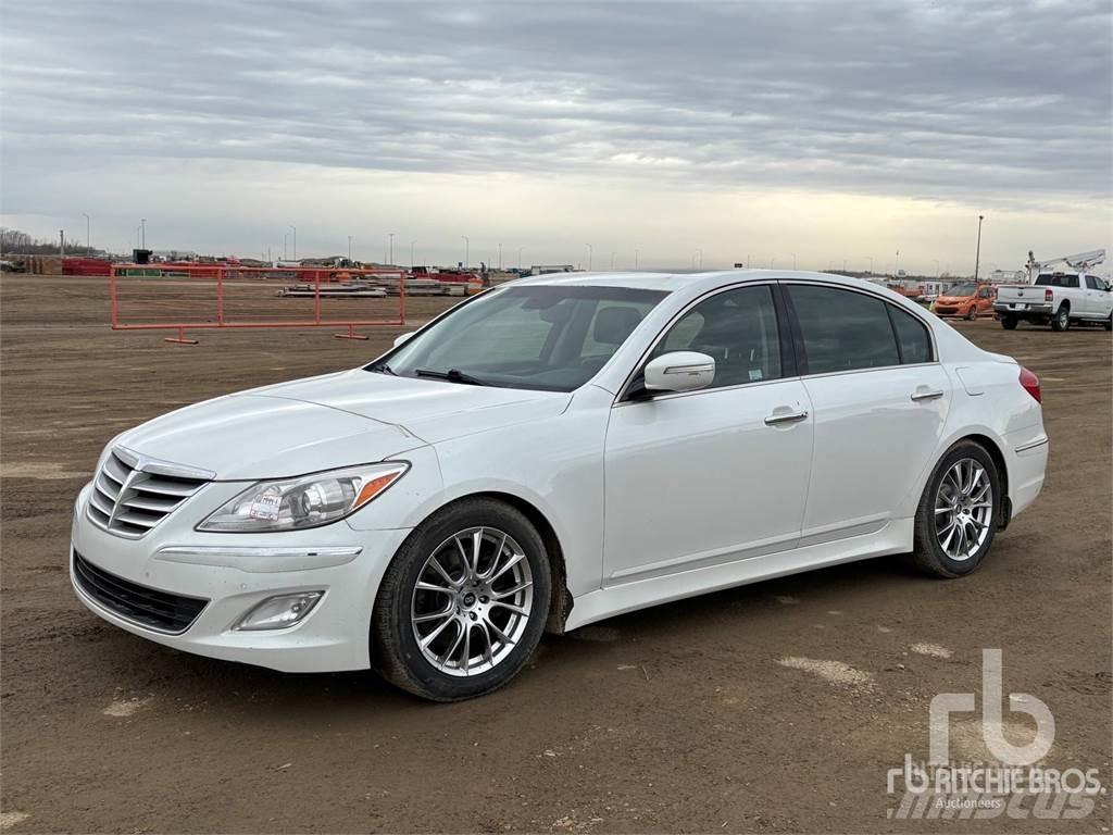 Hyundai GENESIS Cars