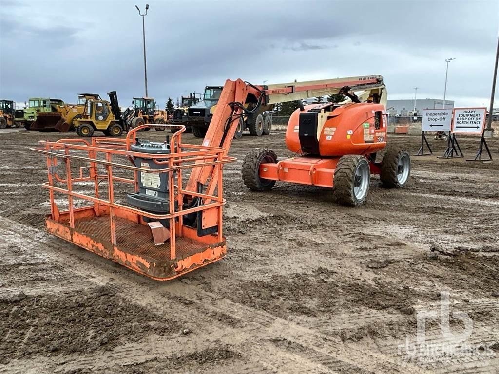 JLG 600AJ Articulated boom lifts