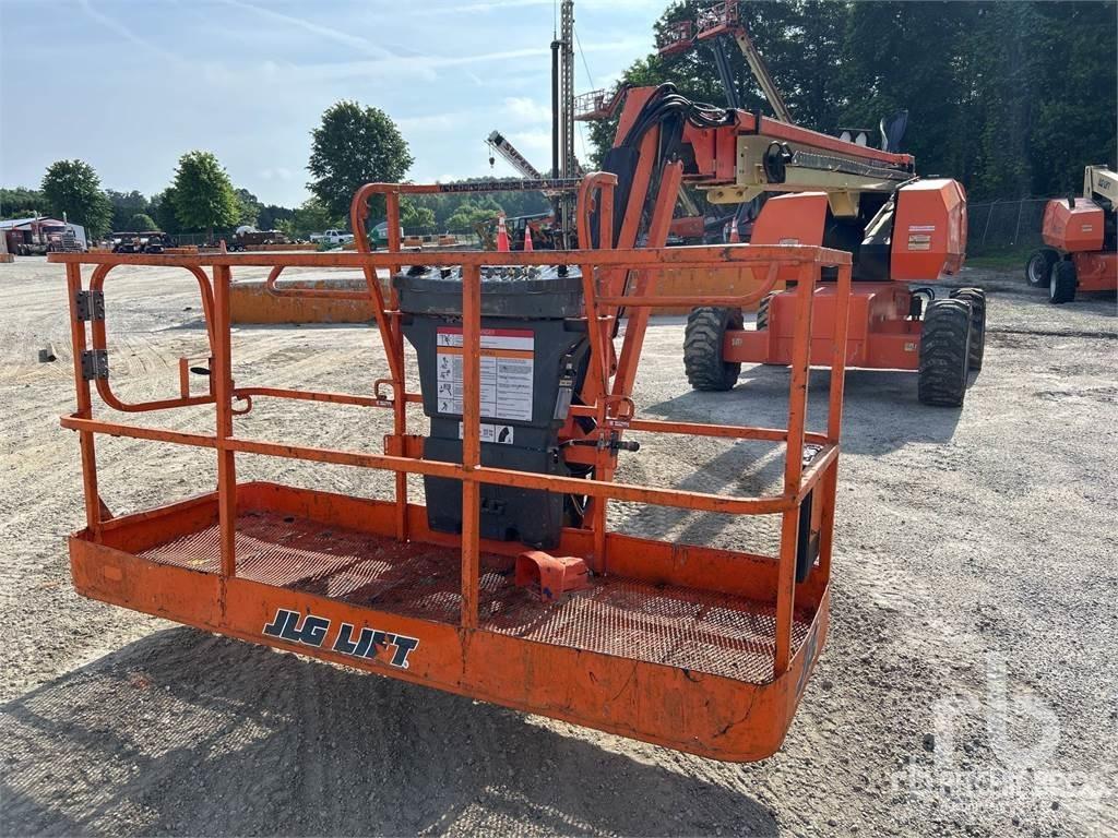 JLG 660SJ Articulated boom lifts