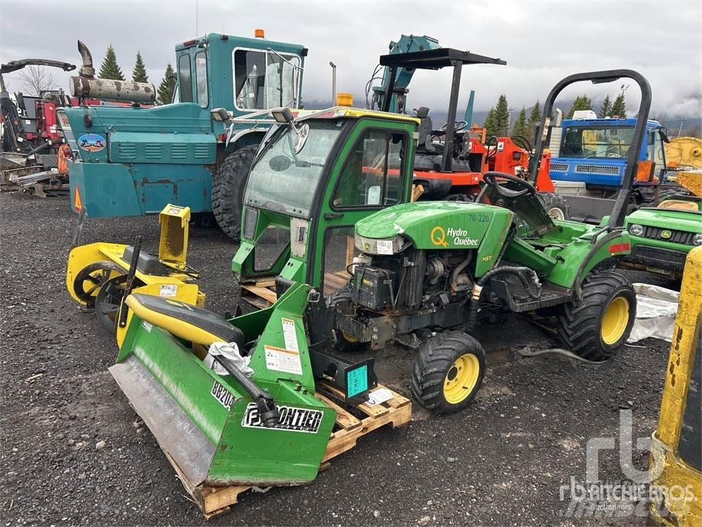 John Deere 2305 Compact tractors