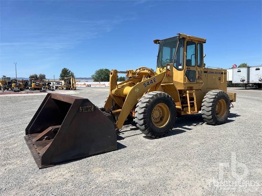 John Deere 544E Wheel loaders