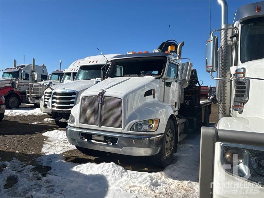 Kenworth T370 Truck mounted cranes