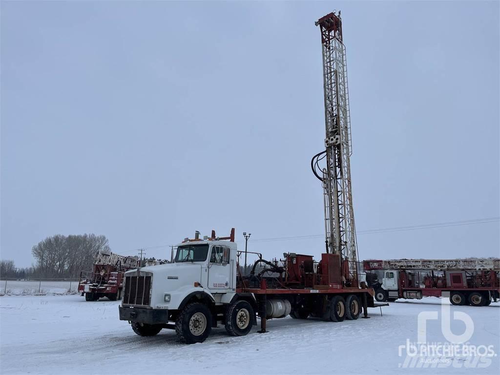 Kenworth T800 Truck mounted drill rig
