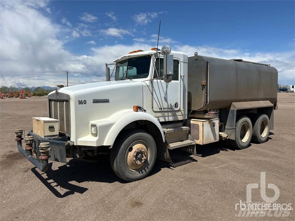Kenworth T800 Water bowser