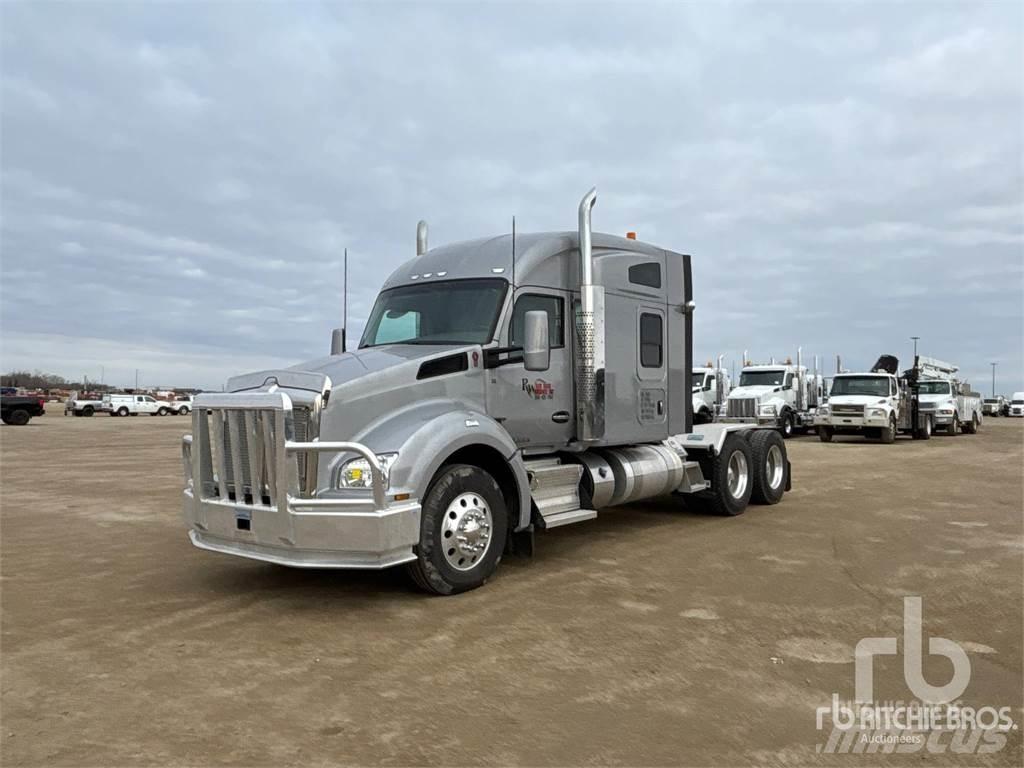 Kenworth T880 Prime Movers