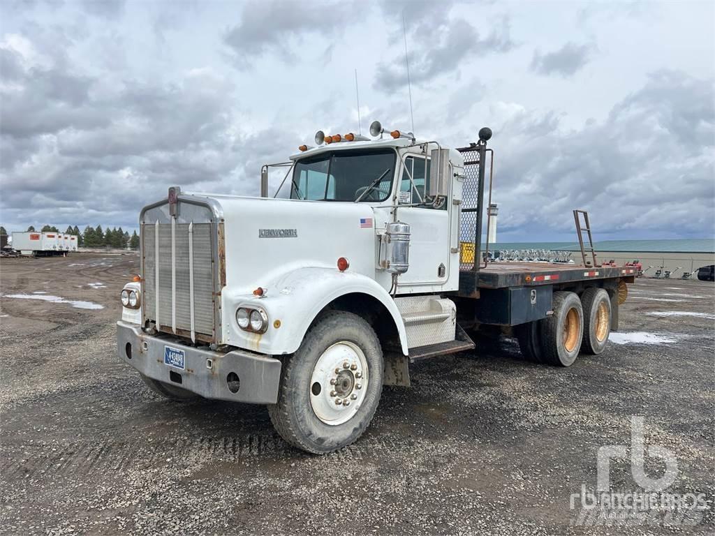 Kenworth W900 Flatbed / Dropside trucks