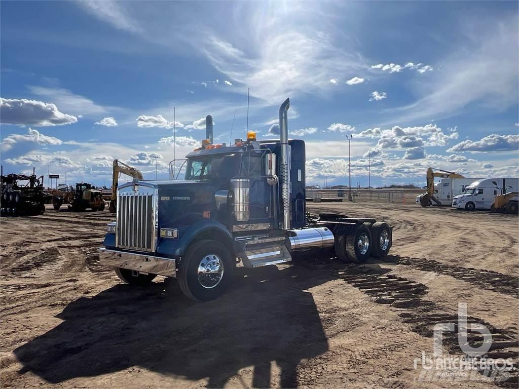 Kenworth W900 Prime Movers