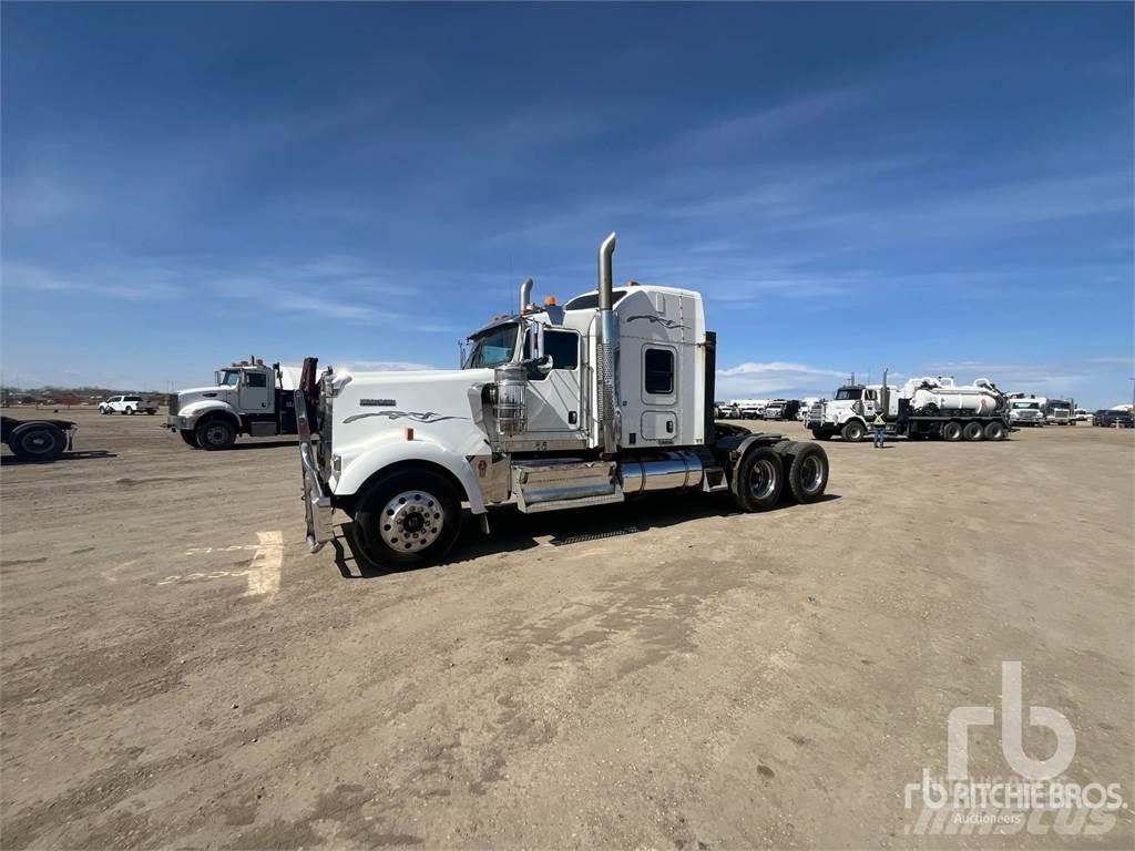 Kenworth W900 Prime Movers