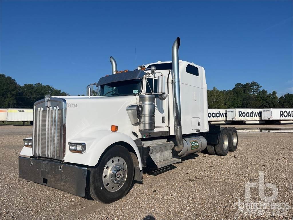 Kenworth W900 Prime Movers