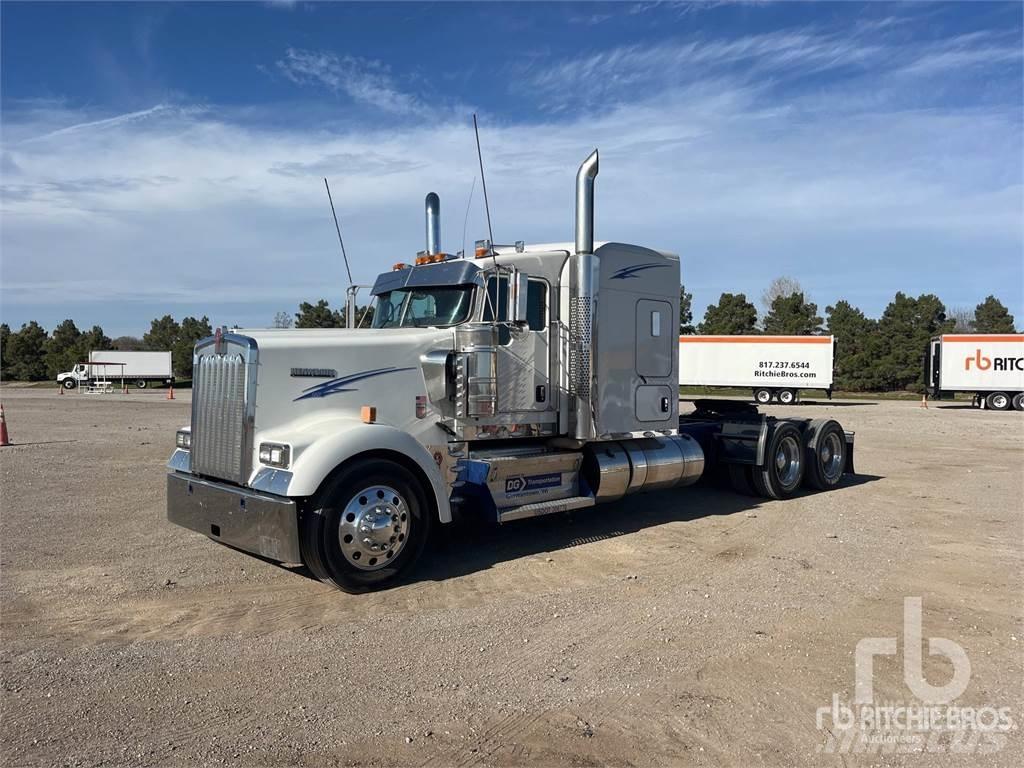 Kenworth W900 Prime Movers