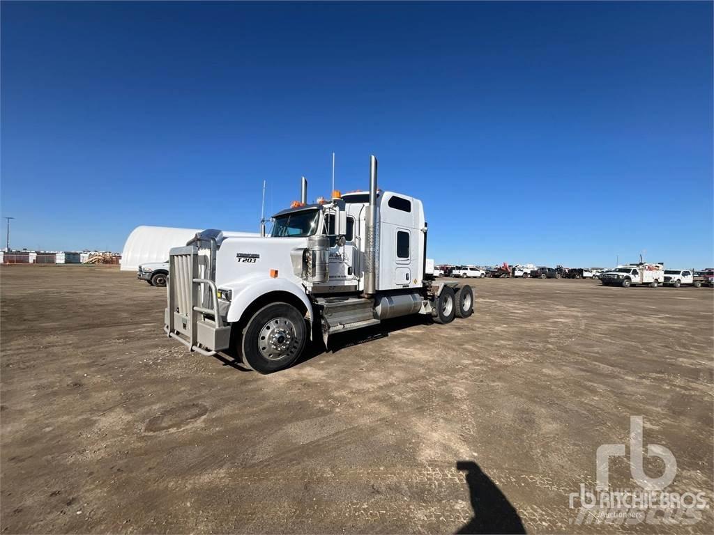 Kenworth W900 Prime Movers