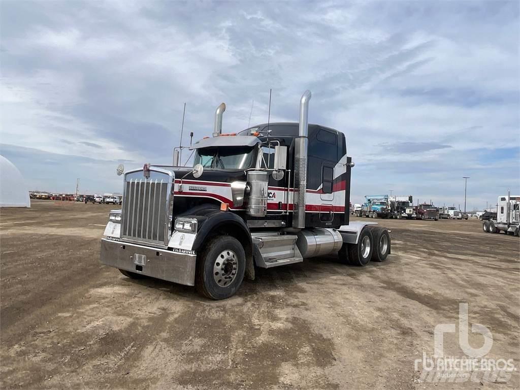 Kenworth W900 Prime Movers