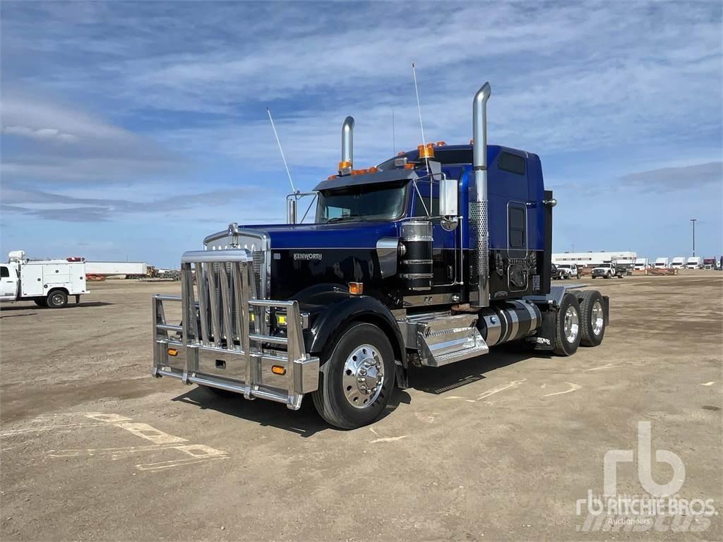 Kenworth W900B Prime Movers
