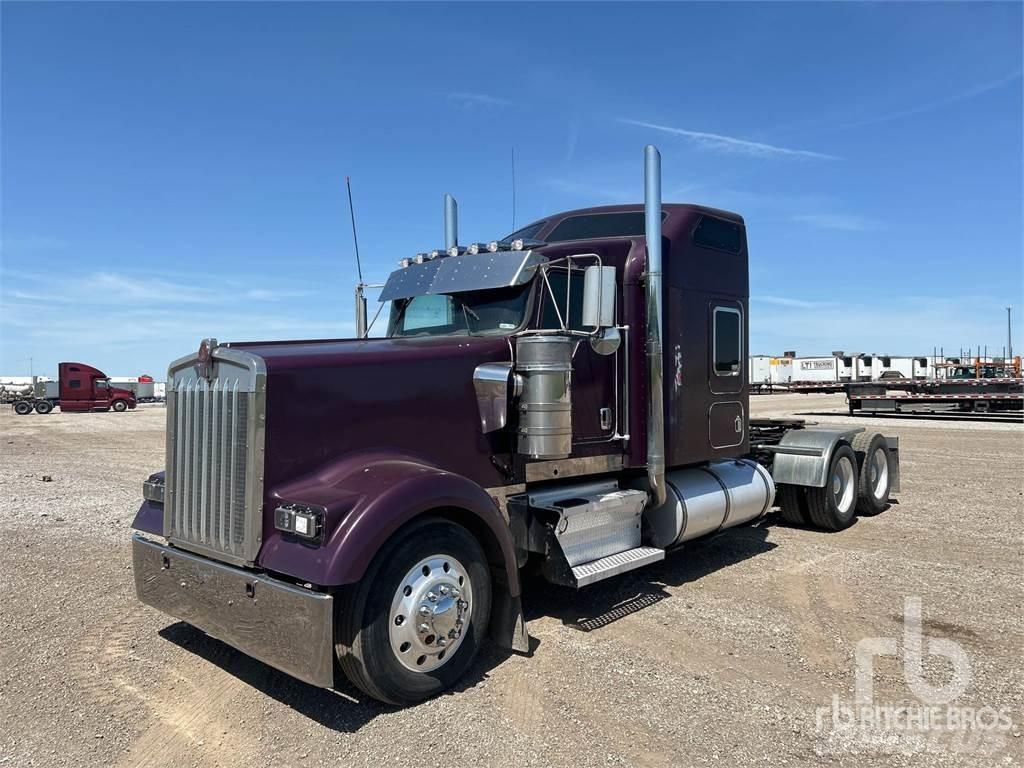 Kenworth W900L Prime Movers