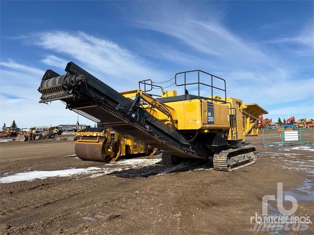Komatsu BZ200 Screeners