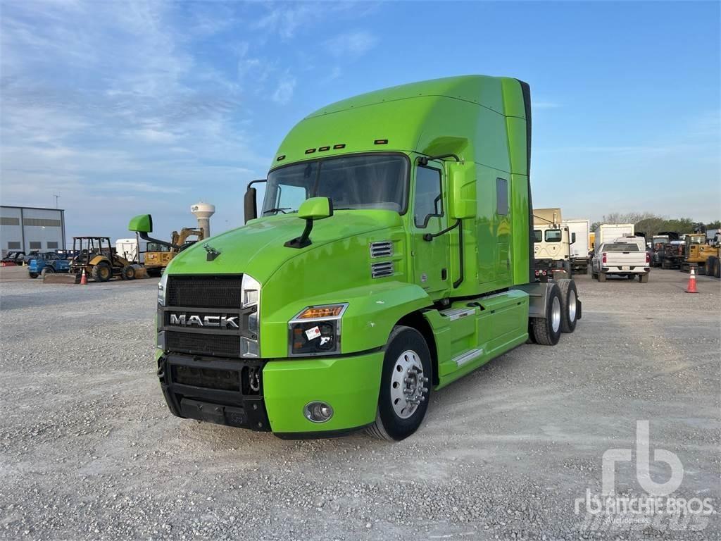 Mack AN64T Prime Movers