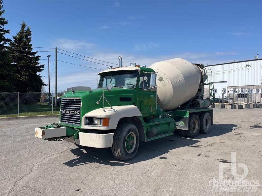 Mack CH613 Concrete trucks