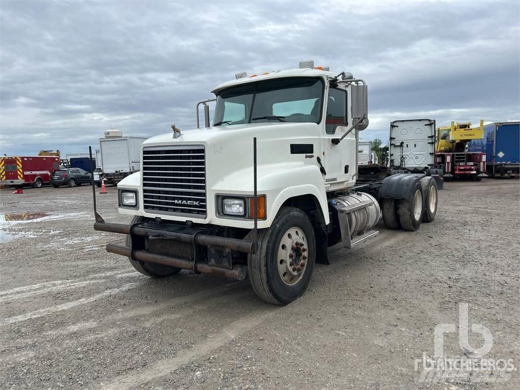 Mack CHU613 Prime Movers