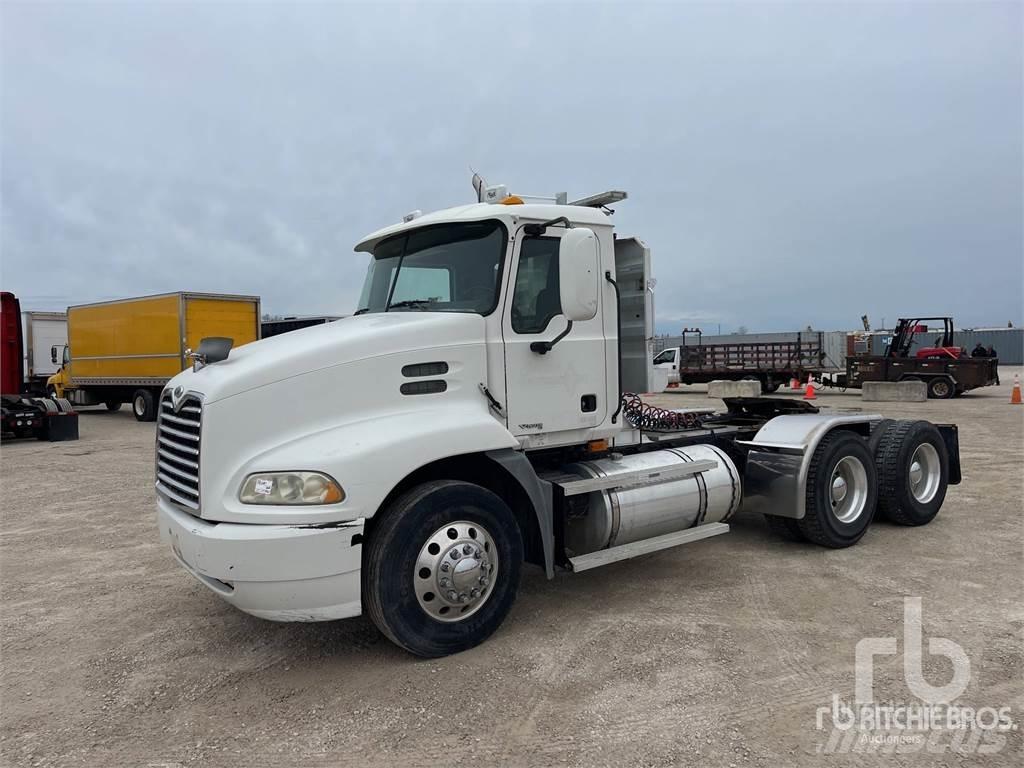 Mack CXN613 Prime Movers