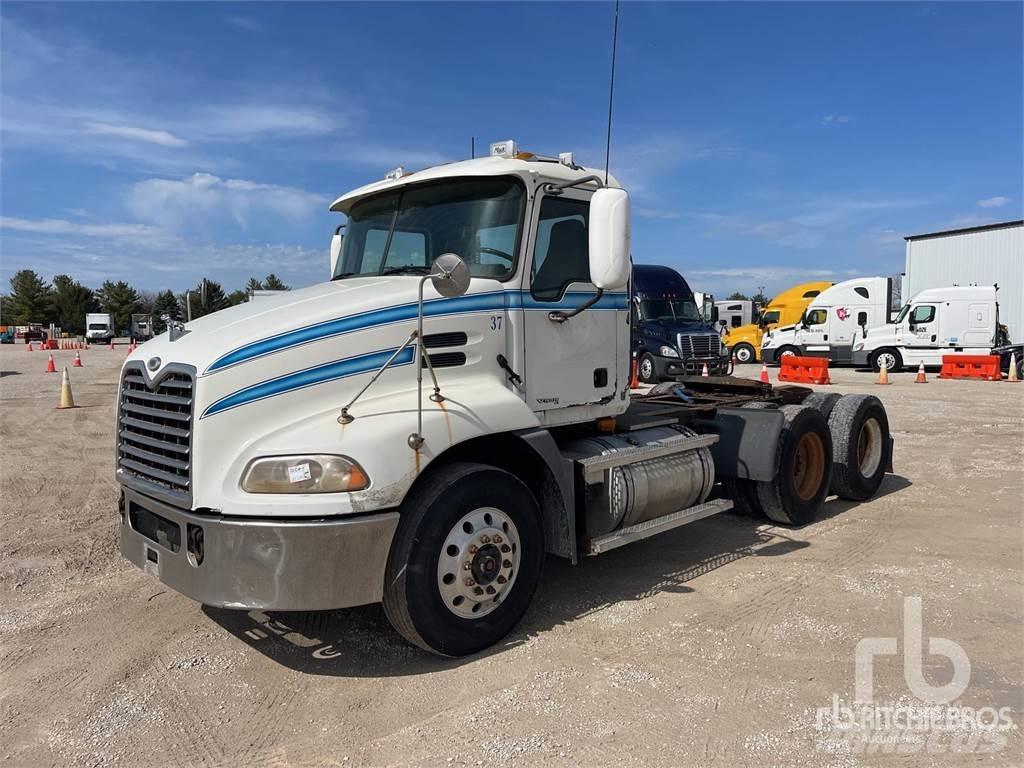 Mack CXN613 Prime Movers