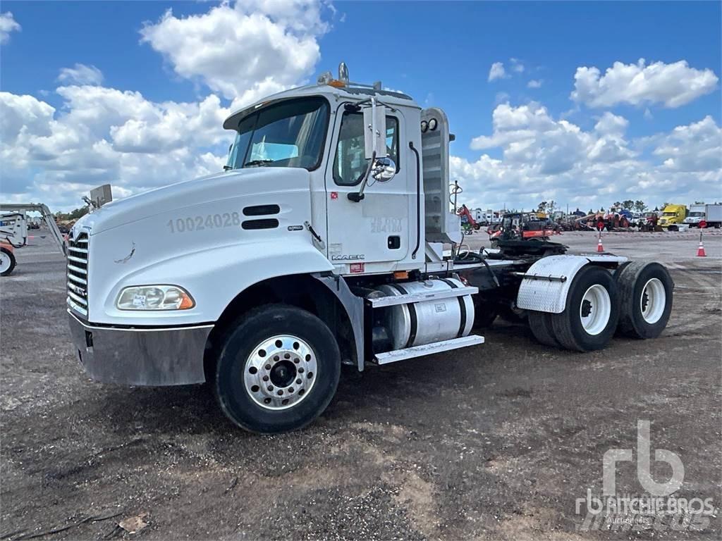 Mack CXP613 Prime Movers