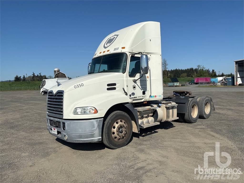 Mack CXU613 Prime Movers