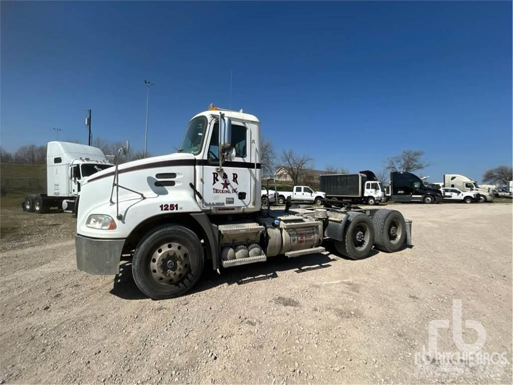 Mack CXU613 Prime Movers