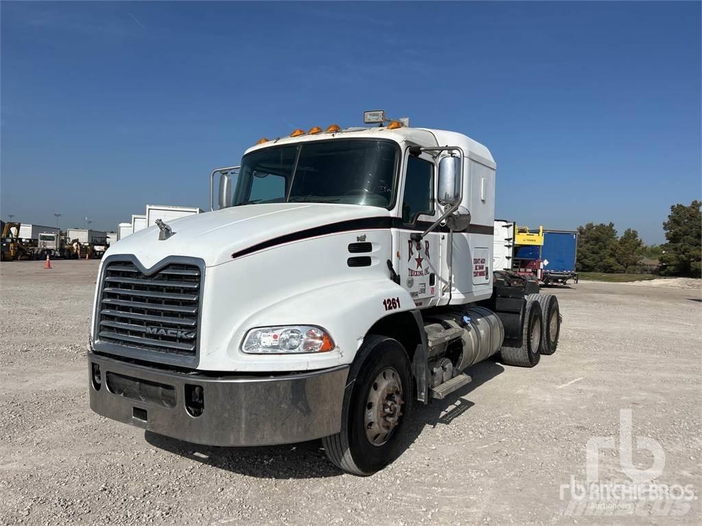 Mack CXU613 Prime Movers