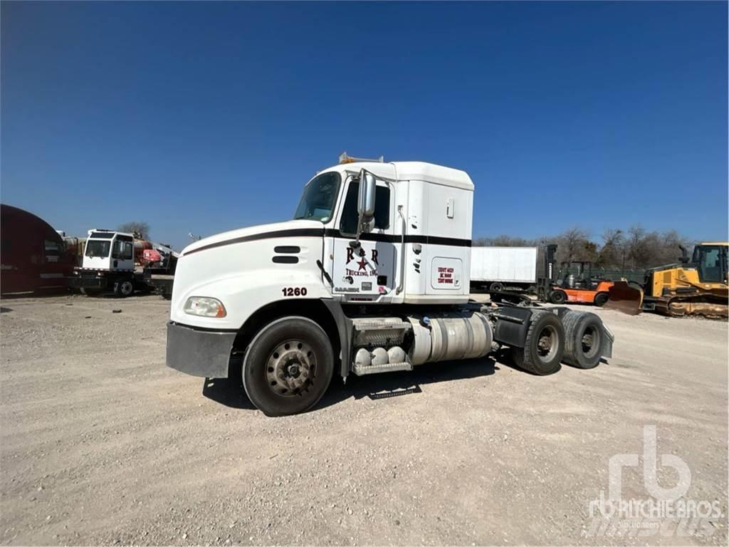 Mack CXU613 Prime Movers