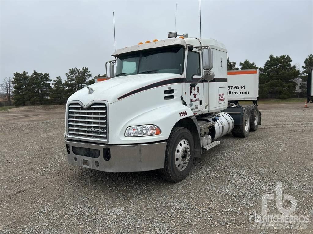 Mack CXU613 Prime Movers