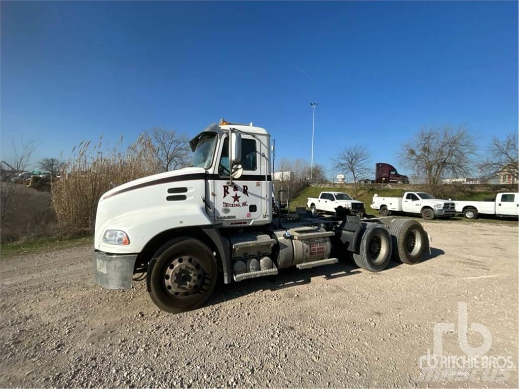 Mack CXU613 Prime Movers