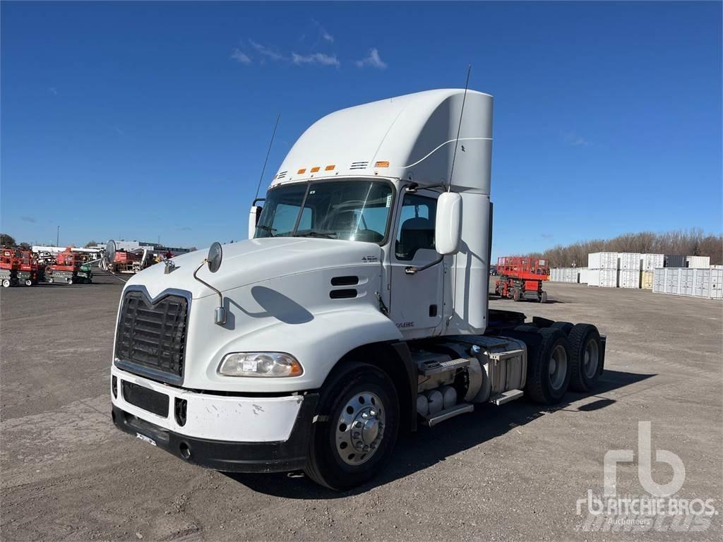 Mack CXU613 Prime Movers