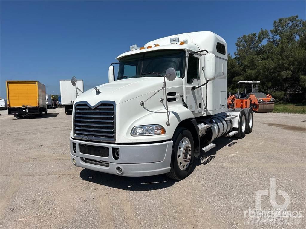 Mack CXU613 Prime Movers