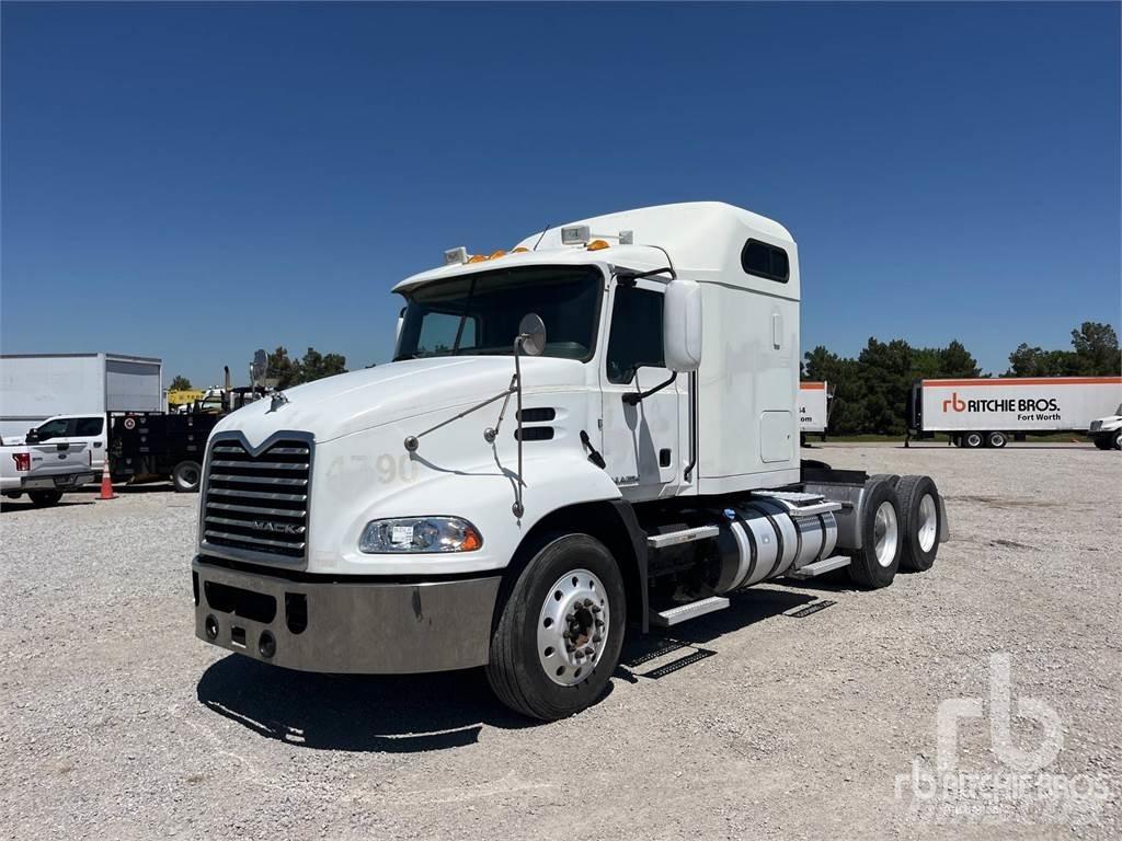 Mack CXU613 Prime Movers