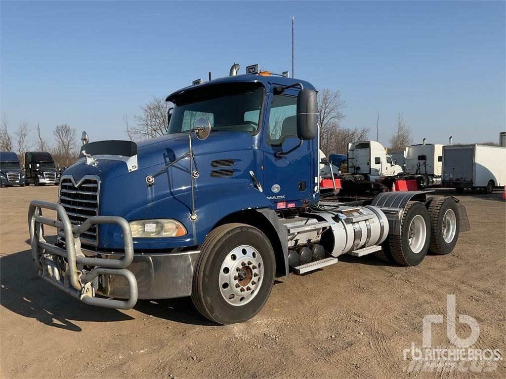 Mack CXU613 Prime Movers