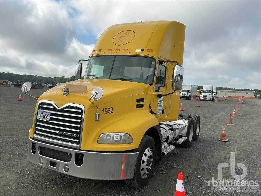 Mack CXU613 Prime Movers