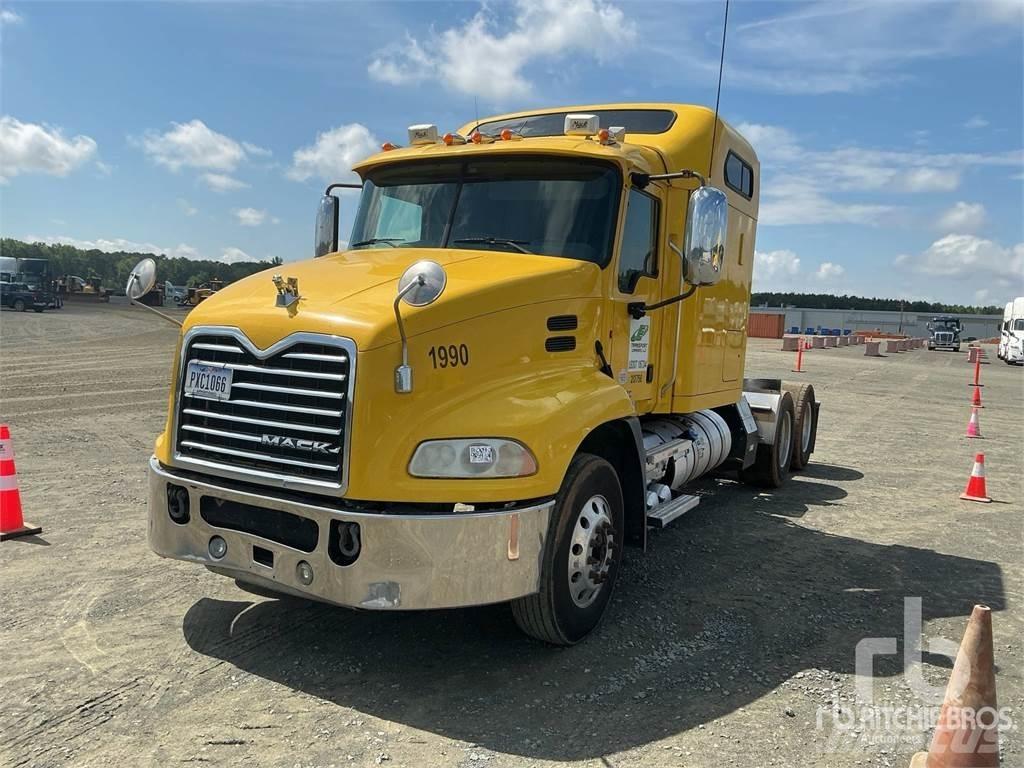 Mack CXU613 Prime Movers