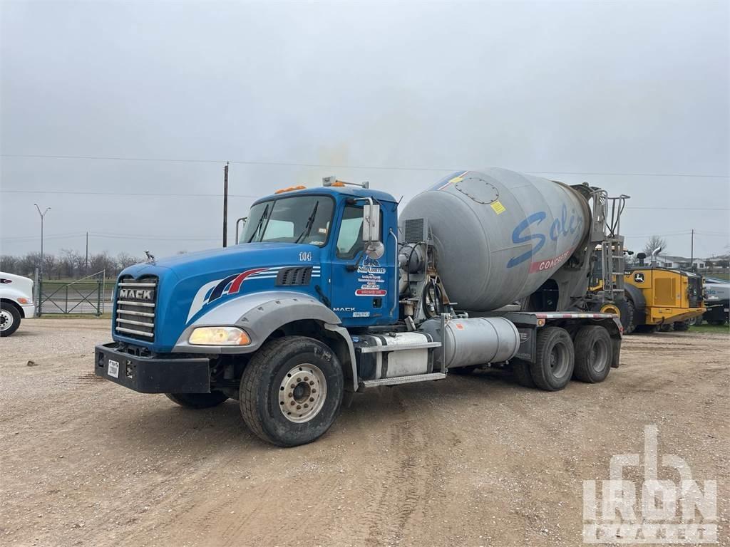 Mack GU813 Concrete trucks