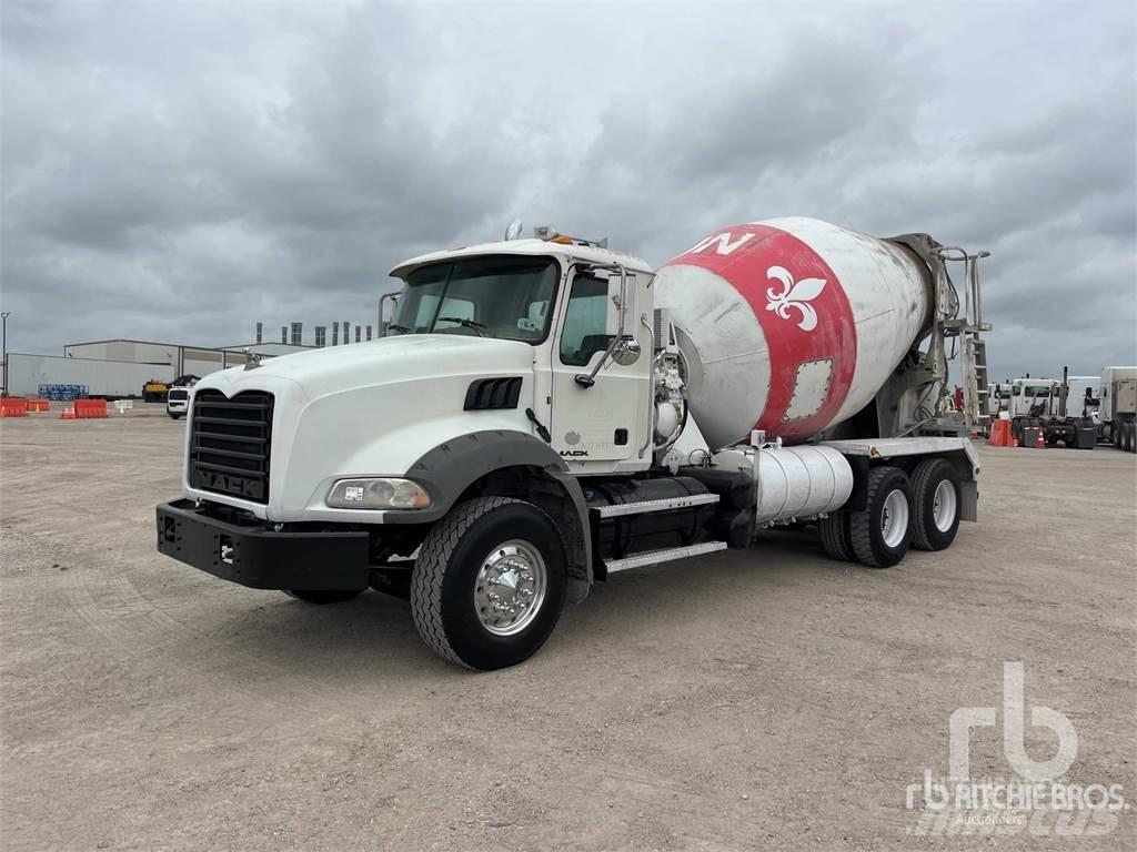 Mack GU813 Concrete trucks